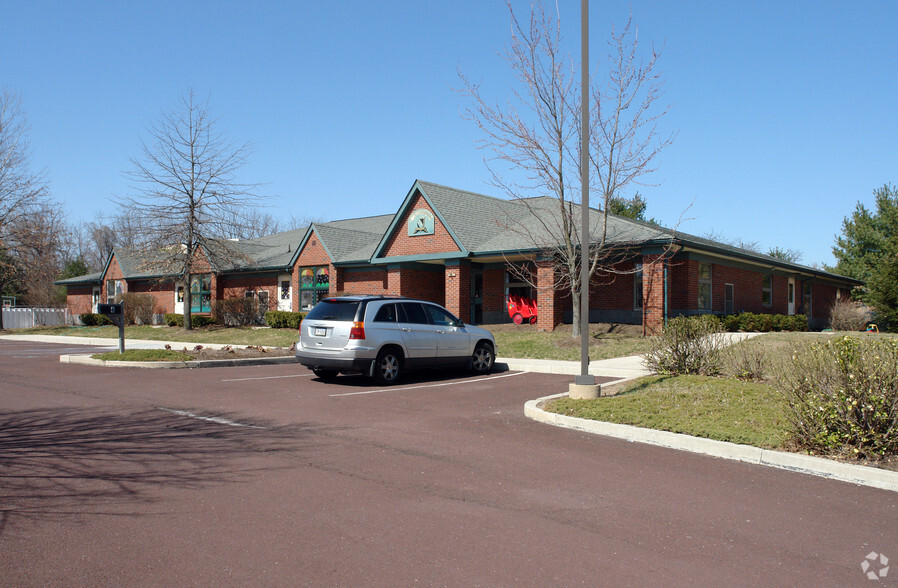 Primary Photo Of 4 Dickinson Dr, Chadds Ford Daycare Center For Lease