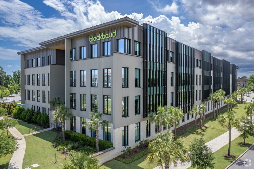 More Photos Of 65 Fairchild St, Charleston Office For Lease