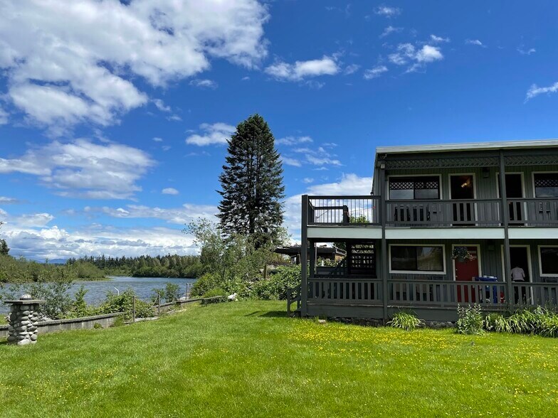 More Photos Of 1760 Island Hwy, Campbell River Hotel For Sale