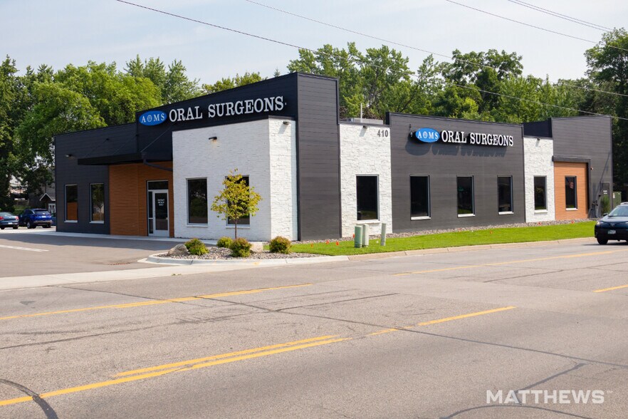 More Photos Of 414 Main St NW, Elk River Medical For Sale