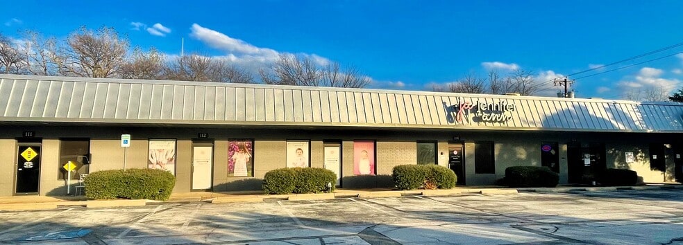 More Photos Of 611 Dallas Dr, Roanoke Unknown For Lease