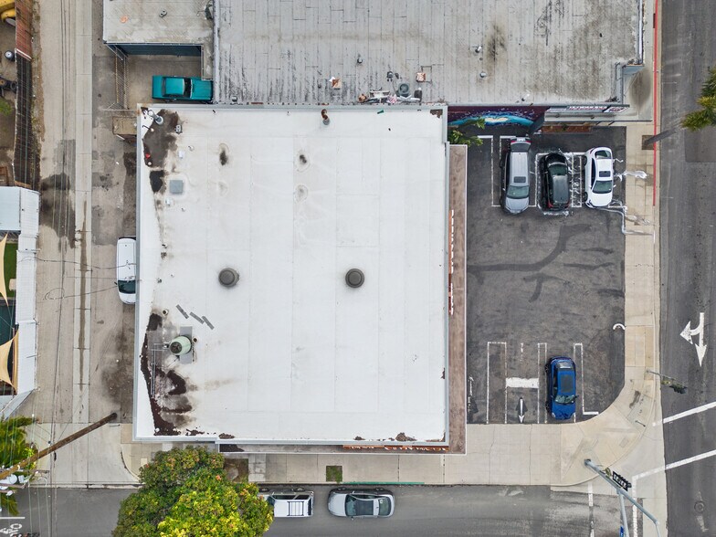 More Photos Of 2307 E Main St, Ventura Storefront For Sale