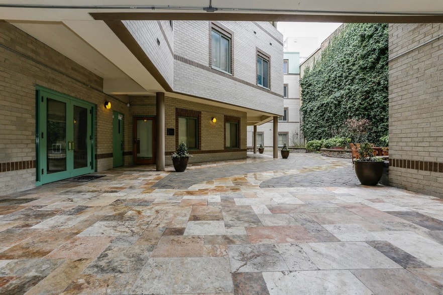 More Photos Of 2141 Wisconsin Ave NW, Washington Apartments For Sale