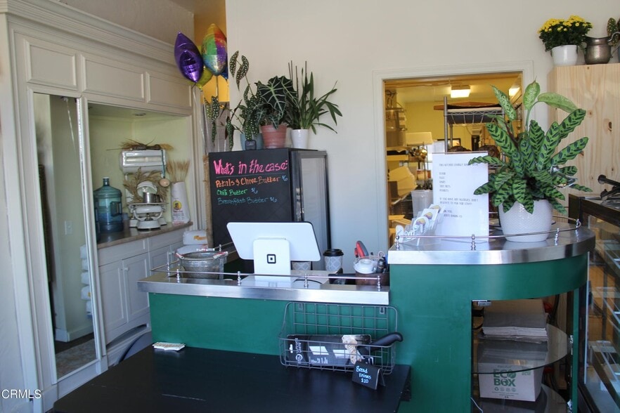 More Photos Of 2016-2020 E Main St, Ventura Storefront Retail Office For Sale