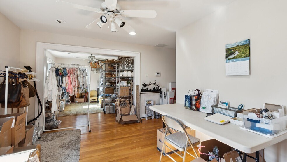 More Photos Of 5309 S Seminole Trl, Madison Storefront For Sale