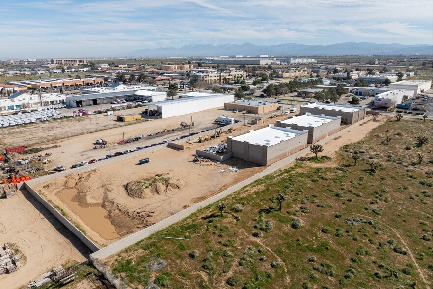 More Photos Of 1133 W Avenue L12, Lancaster Light Distribution For Lease