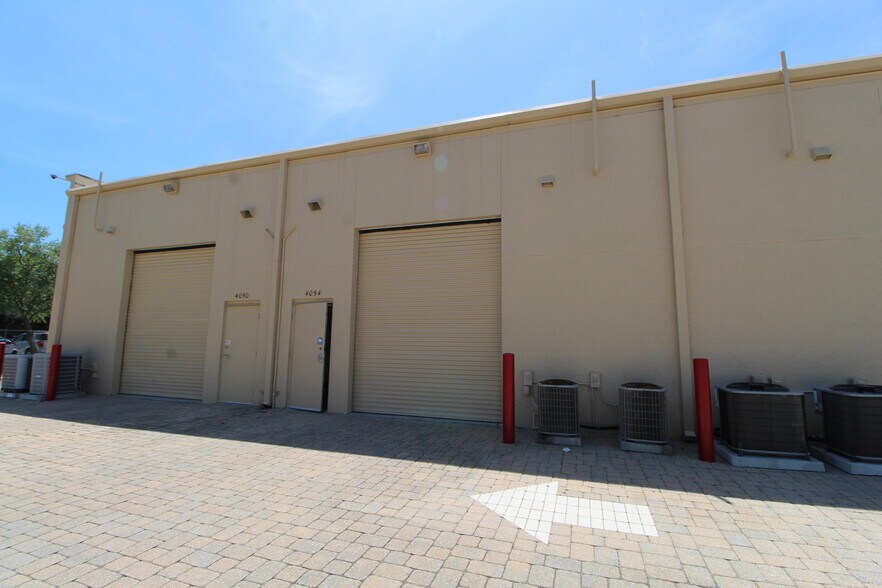 More Photos Of 4050 N Washington Blvd, Sarasota Unknown For Lease