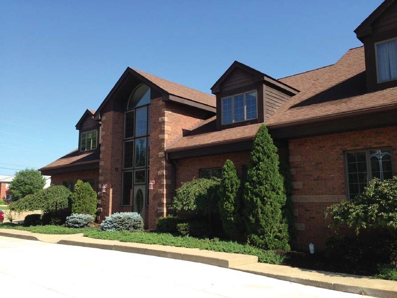More Photos Of 291 N Cleveland Massillon Rd, Akron Medical For Sale