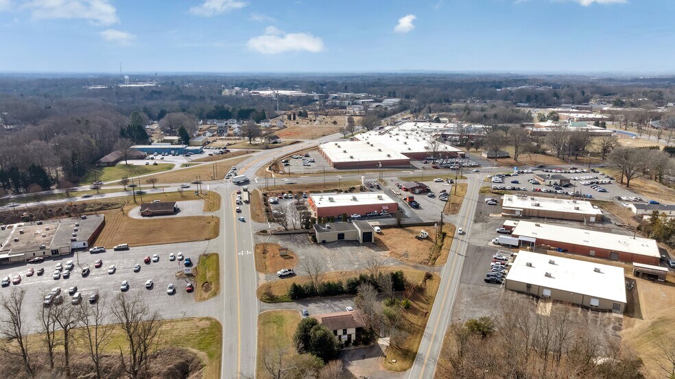 More Photos Of 105 Rock Barn Rd NE, Conover Flex For Sale
