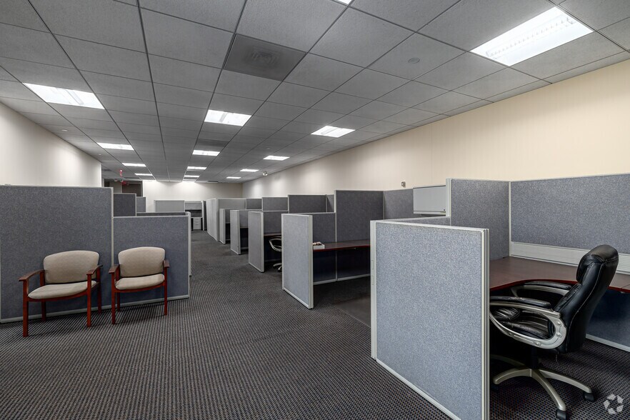 More Photos Of 440 Wheelers Farms Rd, Milford Office For Lease
