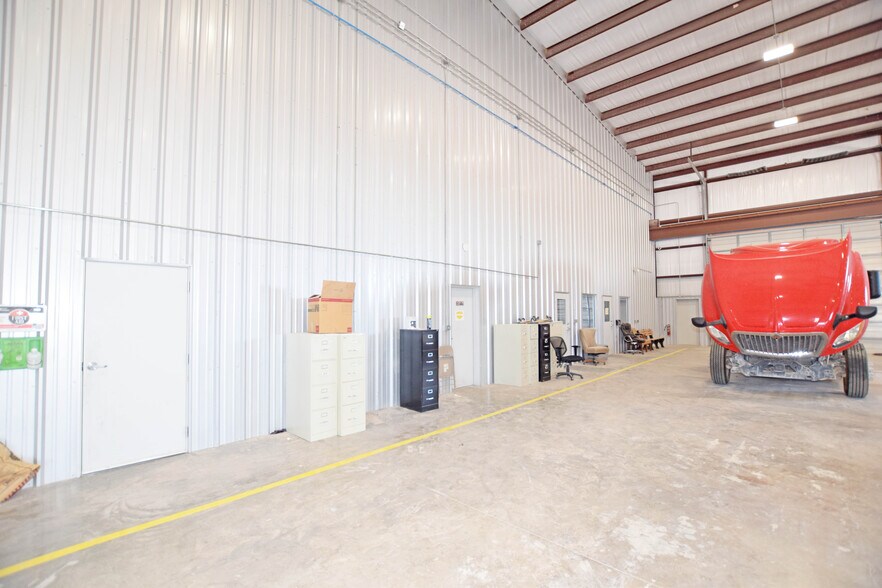 More Photos Of 2250 Dixie Blvd, Odessa Industrial For Sale