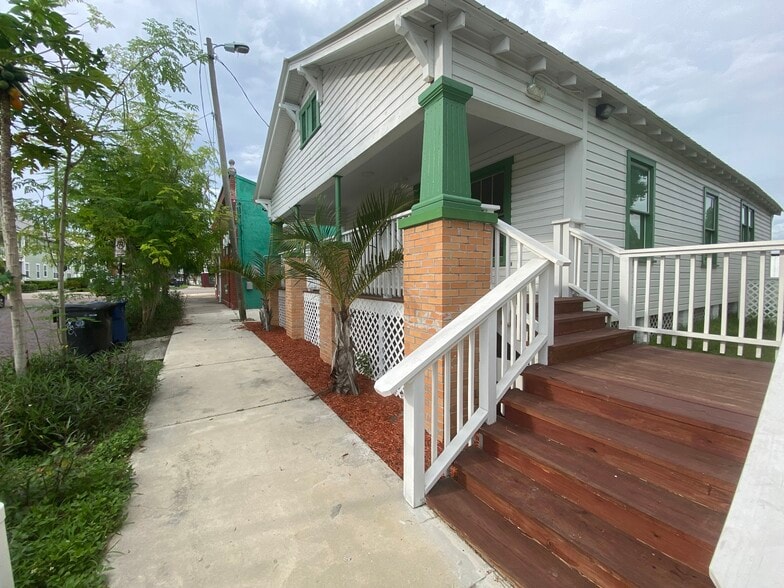 Primary Photo Of 1411 N 17th St, Tampa Restaurant For Lease