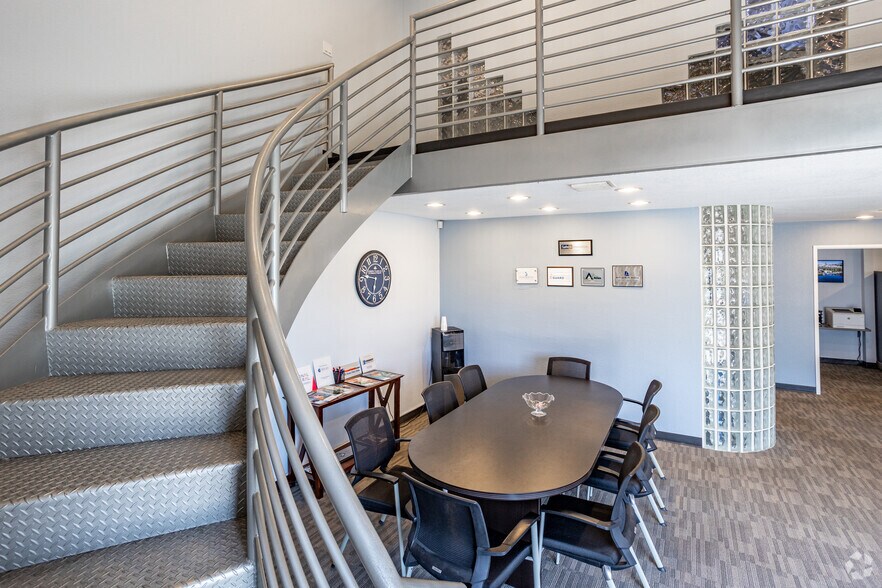 More Photos Of 1230 N Jefferson St, Anaheim Light Distribution For Lease