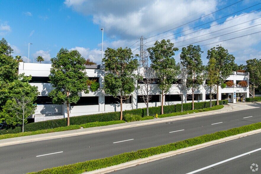 More Photos Of 27101-27201 Puerta Real, Mission Viejo Unknown For Lease