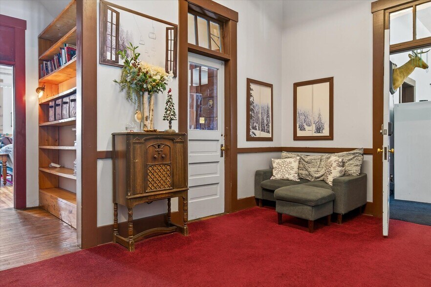 More Photos Of 66 Duttonsville School dr, Cavendish Specialty For Sale