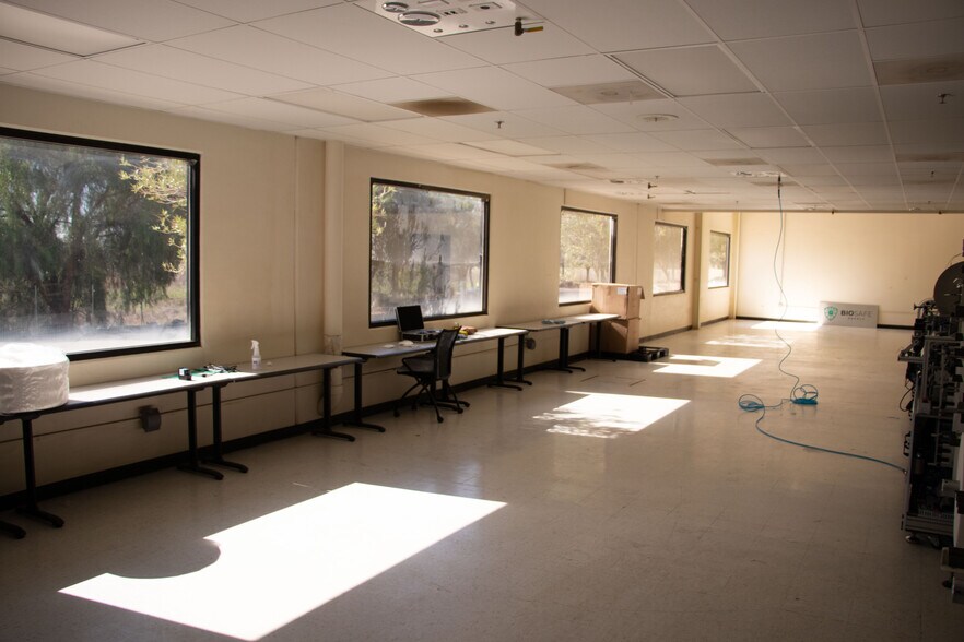 More Photos Of 30590 Cochise Cir, Murrieta Manufacturing For Lease