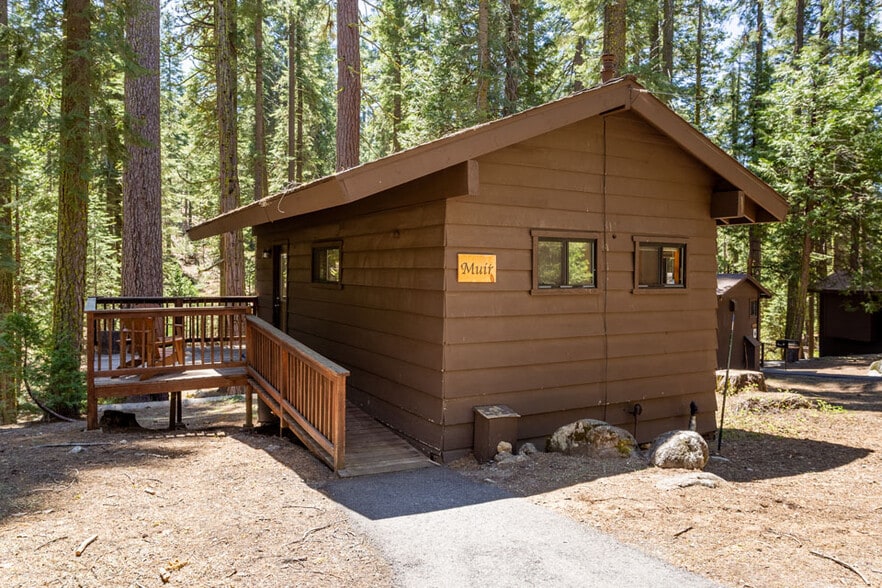 More Photos Of 500 Dodge Ridge Rd, Pinecrest Hotel For Sale