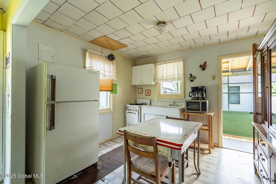 More Photos Of 4140 County Route 48, Argyle Specialty For Sale