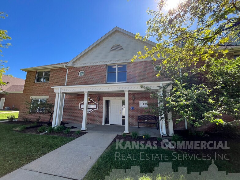 More Photos Of 1121-1125 SW Gage Blvd, Topeka Medical For Sale
