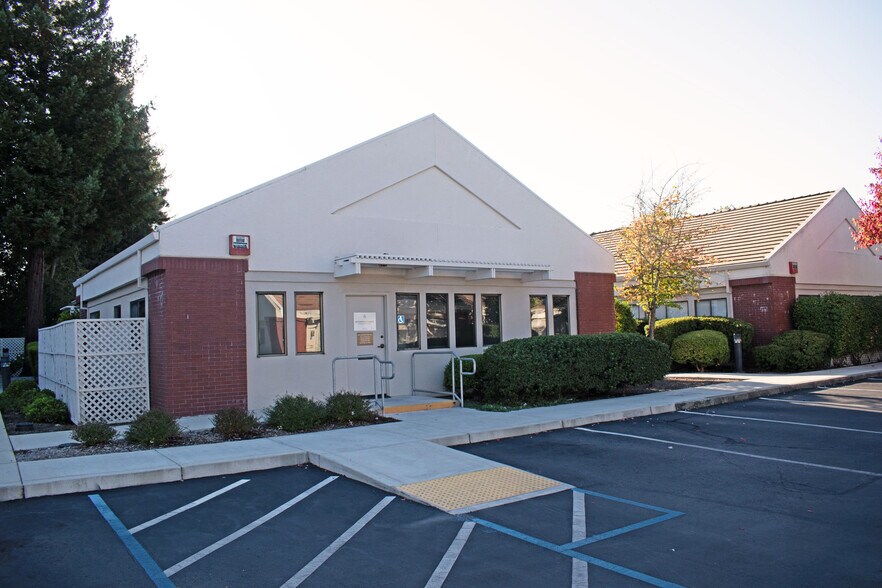 Primary Photo Of 4727 Hoen Ave, Santa Rosa Office For Lease