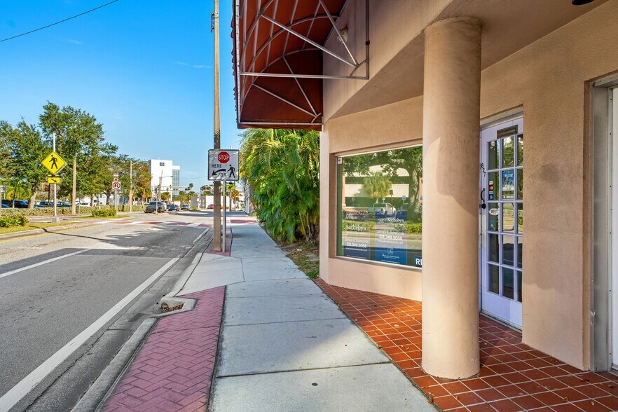 More Photos Of 820 E New Haven Ave, Melbourne Unknown For Lease