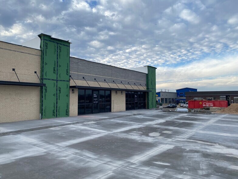 More Photos Of 12190 S Waco Ave, Glenpool General Retail For Lease