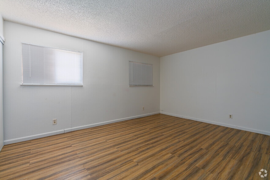 More Photos Of 695 Plaza Ave, Sacramento Apartments For Sale