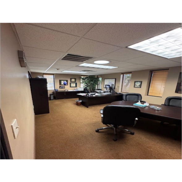 More Photos Of 816 W Cannon St, Fort Worth Medical For Lease