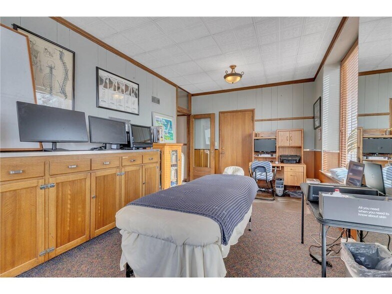 More Photos Of 437 33rd Ave N, Saint Cloud Office For Sale