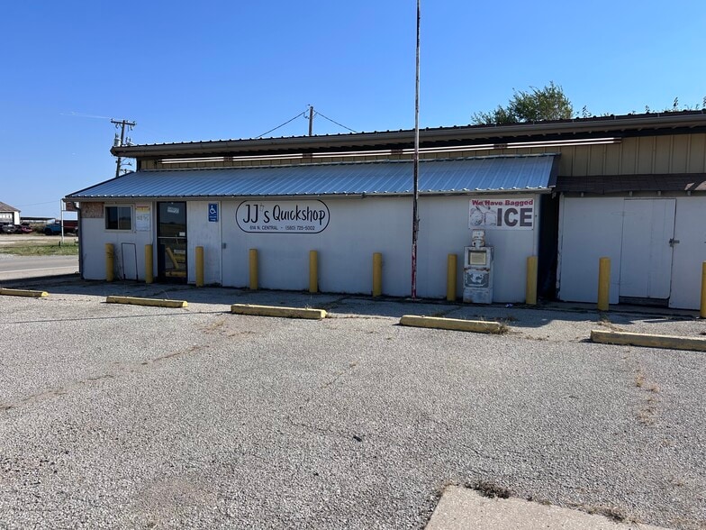 Primary Photo Of 614 N Central Ave, Billings Storefront For Sale