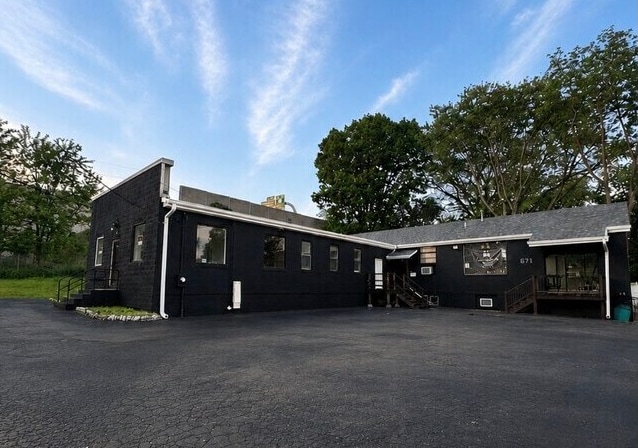 Primary Photo Of 671 Naugatuck Ave, Milford Warehouse For Lease