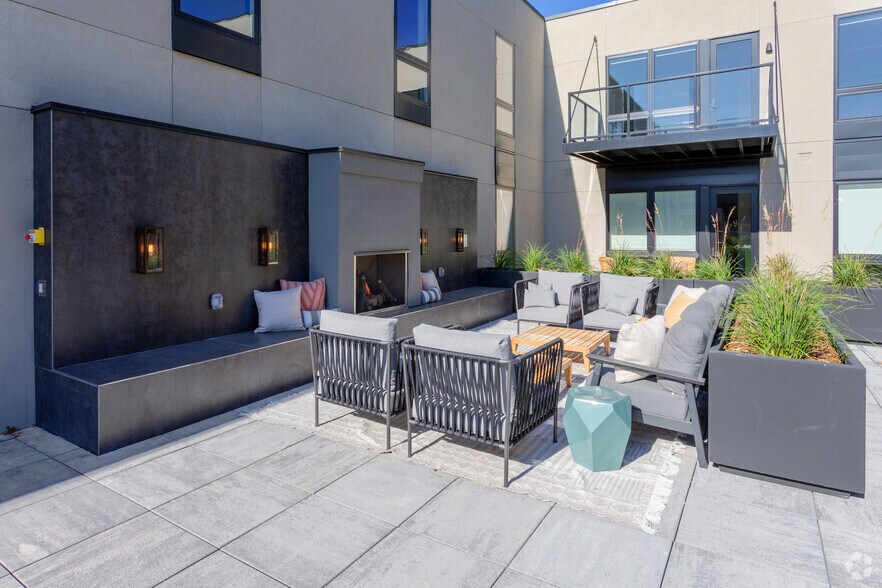 More Photos Of 3901 Sunnyside Rd S, Edina Apartments For Lease