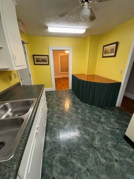 More Photos Of 4003 Old Buncombe Rd, Greenville Office Residential For Sale