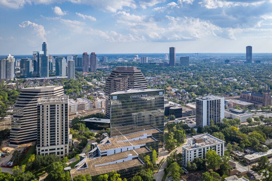 More Photos Of 2 RIVERWAY, Houston Office For Lease