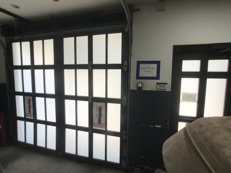 More Photos Of 440 13th St, Brooklyn Flex For Lease