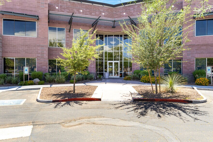 More Photos Of 9237 E Via De Ventura, Scottsdale Office For Sale