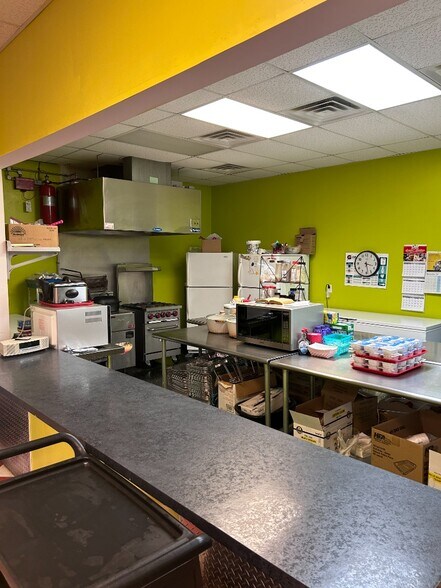 More Photos Of 3904 Delmar Blvd, Saint Louis General Retail For Sale