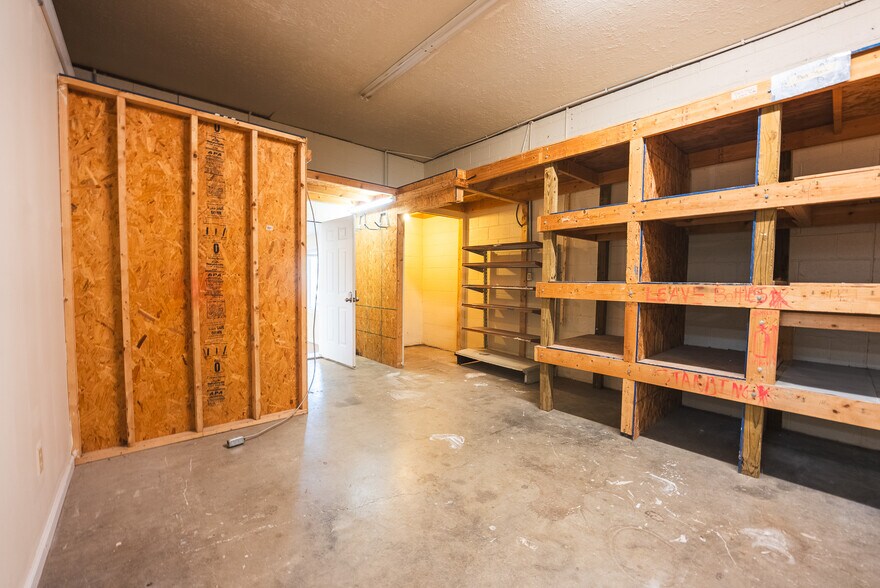 More Photos Of 690 N Franklin St, Christiansburg Office For Sale