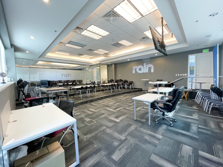 More Photos Of 1365 W Business Park Dr, Orem Office For Lease