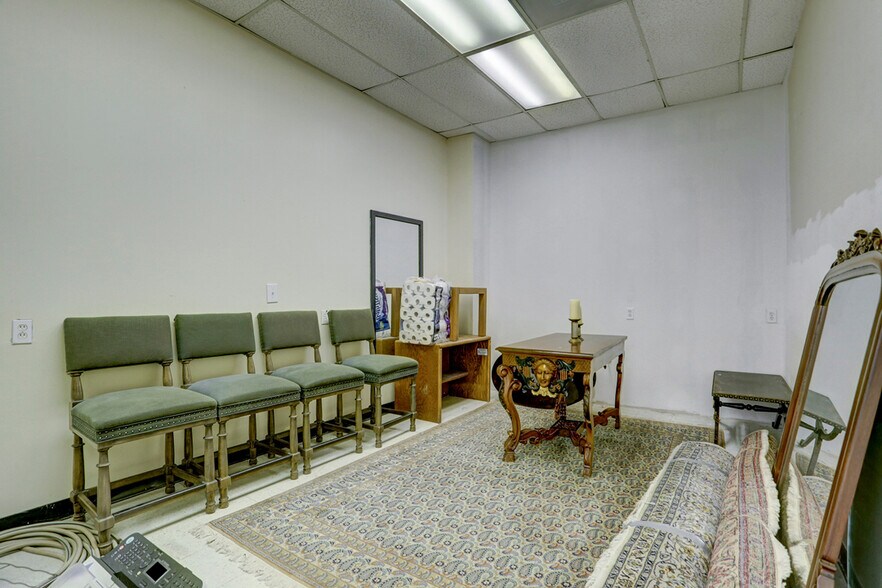 More Photos Of 2310 Settlers Way Blvd, Sugar Land Freestanding For Lease