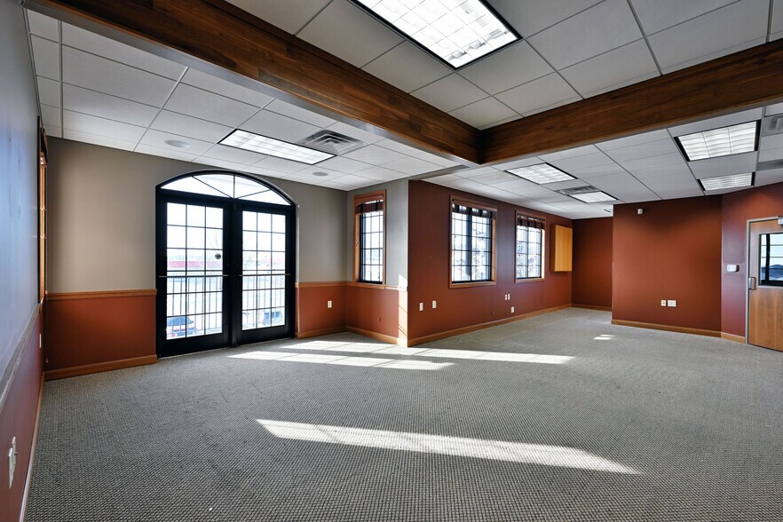 More Photos Of 2021 Cenex Dr, Rice Lake Medical For Lease