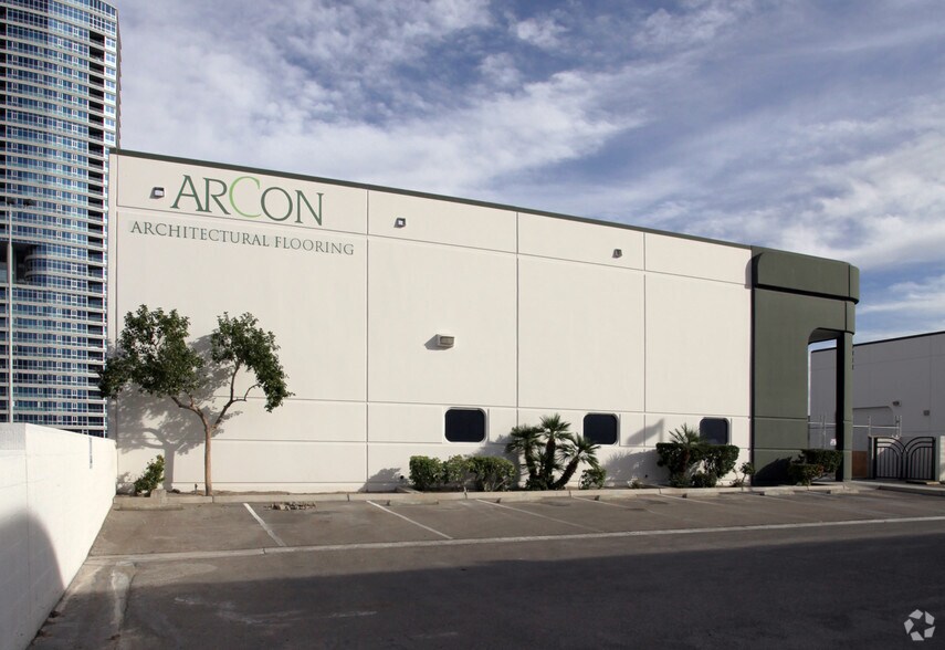 More Photos Of 4610 Polaris Ave, Las Vegas Warehouse For Lease