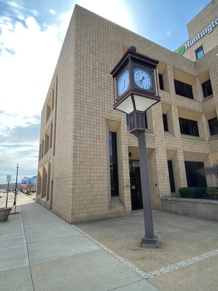 More Photos Of 434 Main St, Zanesville Office For Lease