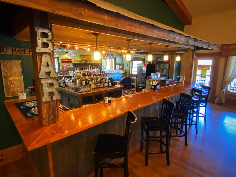 More Photos Of 171 Copperhead Pky, Blairsville Hotel For Sale