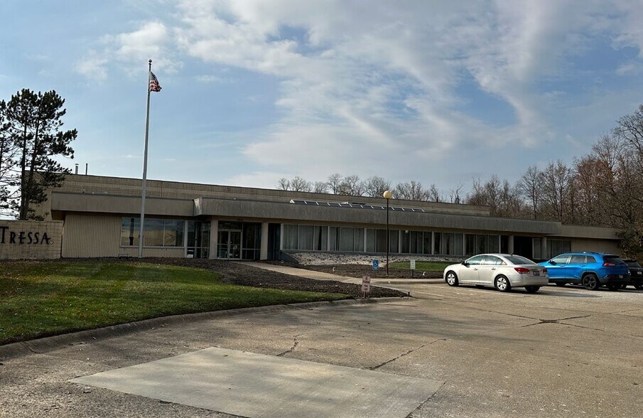 More Photos Of 2711 Circleport Dr, Erlanger Manufacturing For Sale