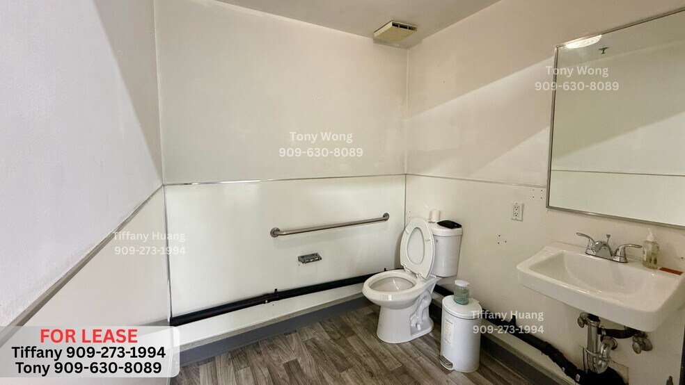 More Photos Of 2007 Raymer Ave, Fullerton Distribution For Lease