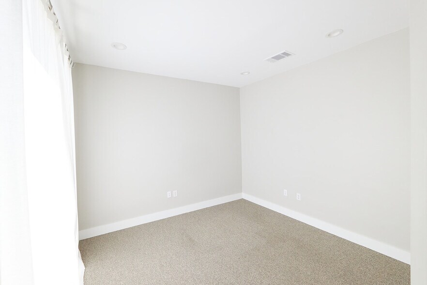 More Photos Of 1908 Yaupon Trl, Cedar Park Loft Creative Space For Lease