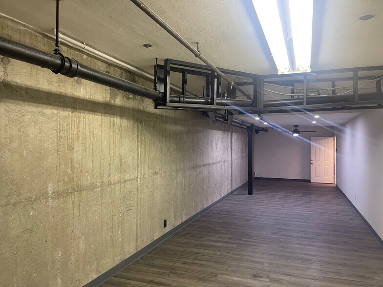 More Photos Of 501 S Myrtle Ave, Monrovia Office For Sale