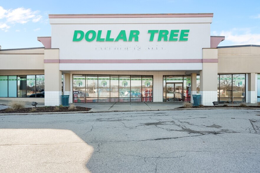 More Photos Of 1-125 Plaza Dr, Fairview Heights Storefront For Lease