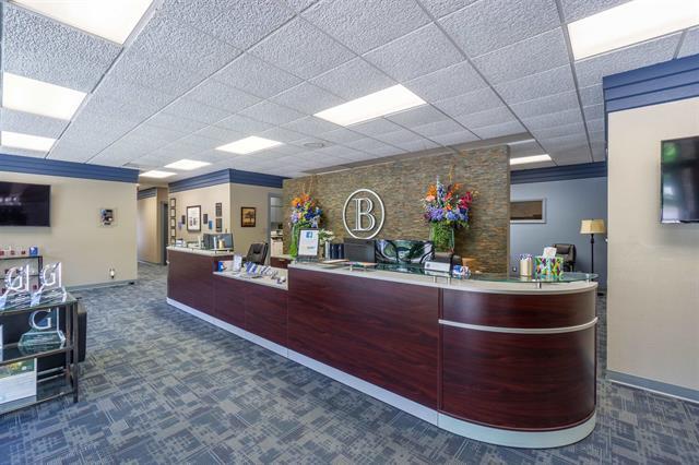 More Photos Of 1818 Grand Ave, Wausau Office For Sale